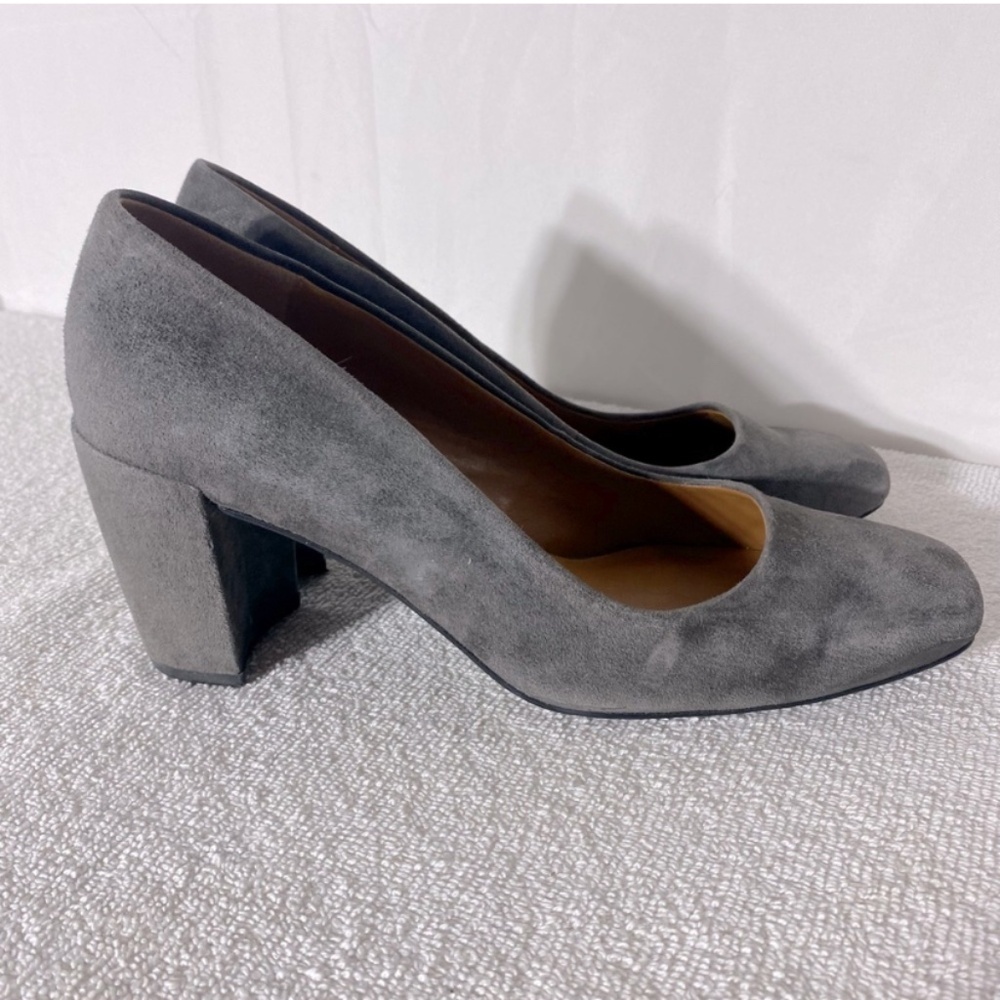 SOLD-H by Halston Grey Suede Chunky Heel Square Toe Heels 7.5